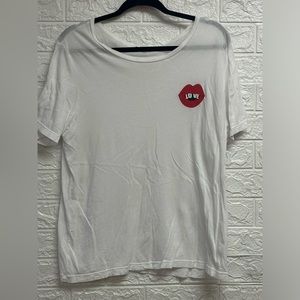 Monroe lip tshirt size medium